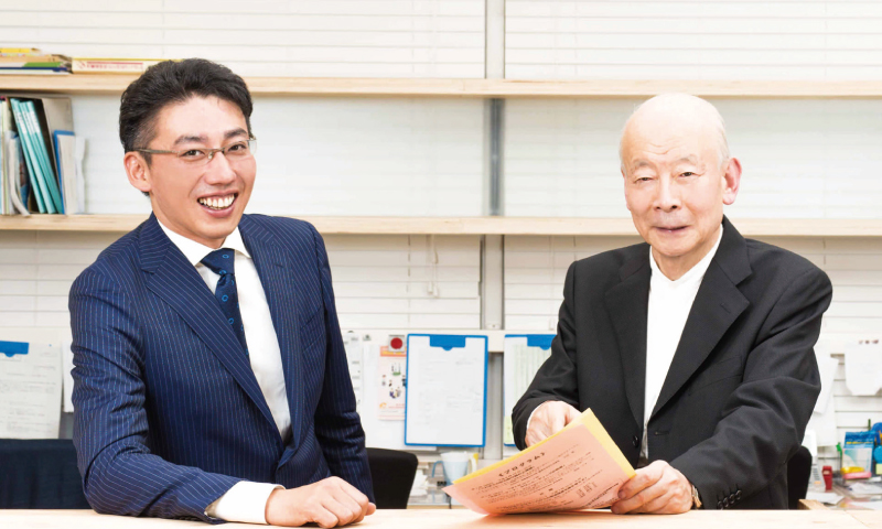 Photo of the President, Yukio Saito and the Secretary General, Masayuki Tokimori